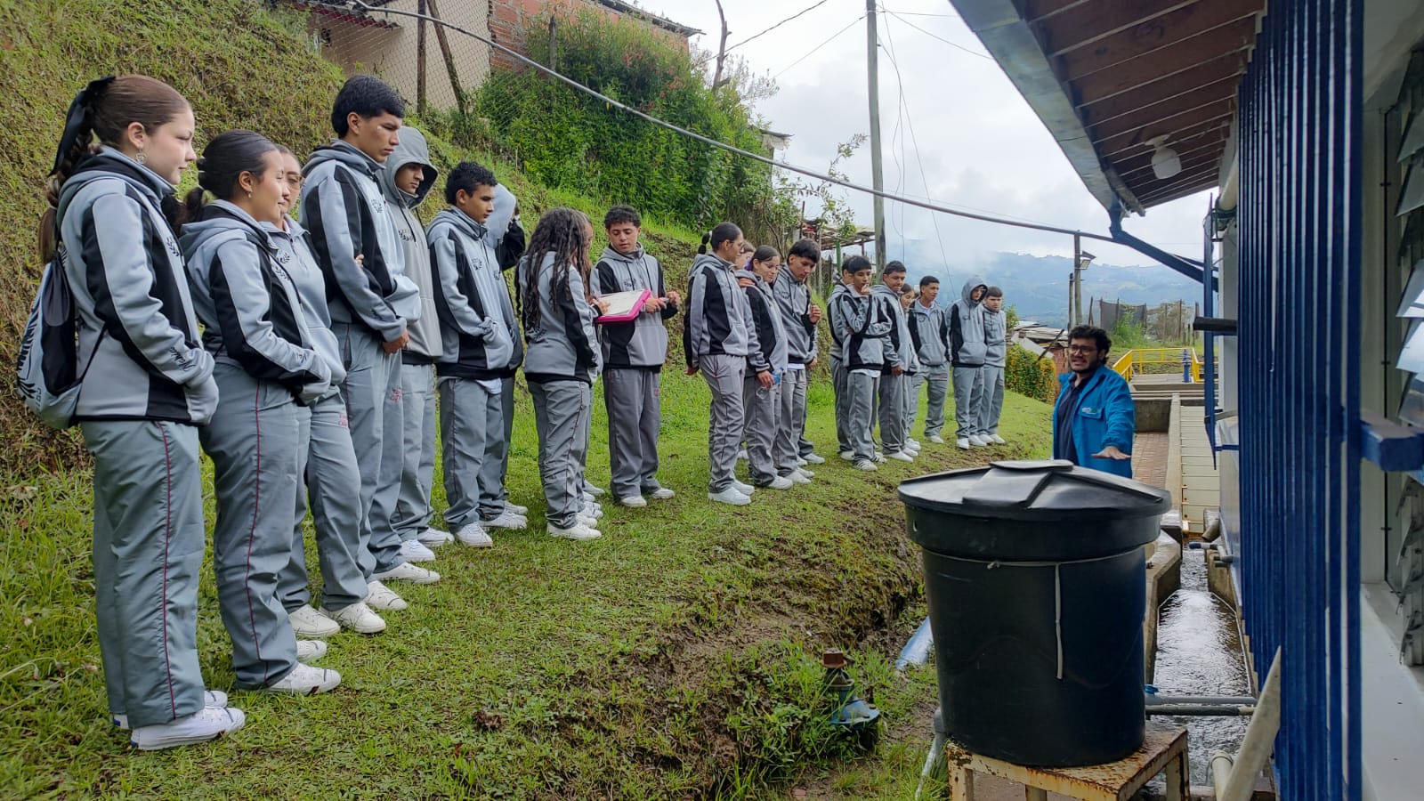 Con éxito se desarrollaron las salidas pedagógicas de los grados 10° y 11°